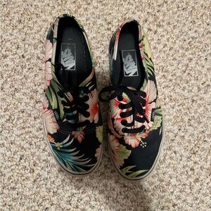 Women’s Hawaiian print vans